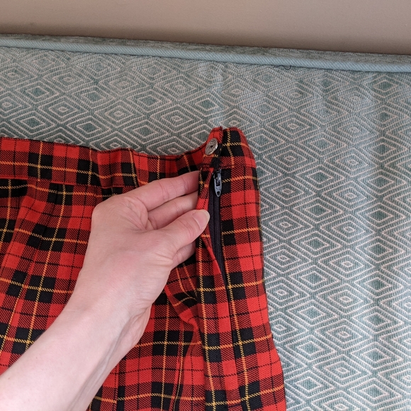 Vintage Plaid Skirt - Picture 4 of 7